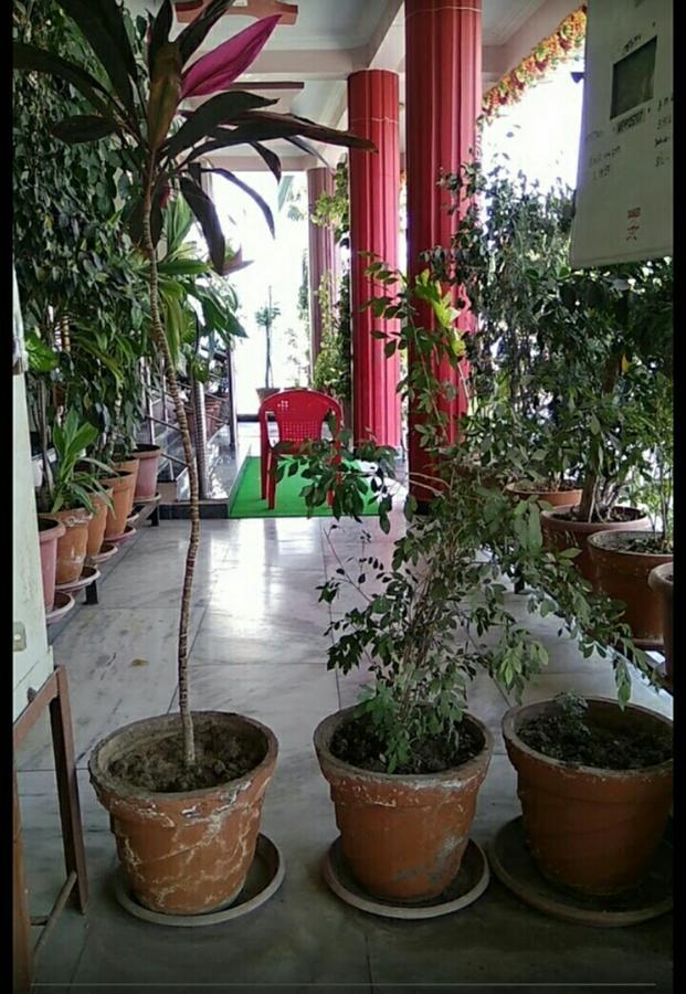 Ganga Palace Hotel Ujjain Exterior foto